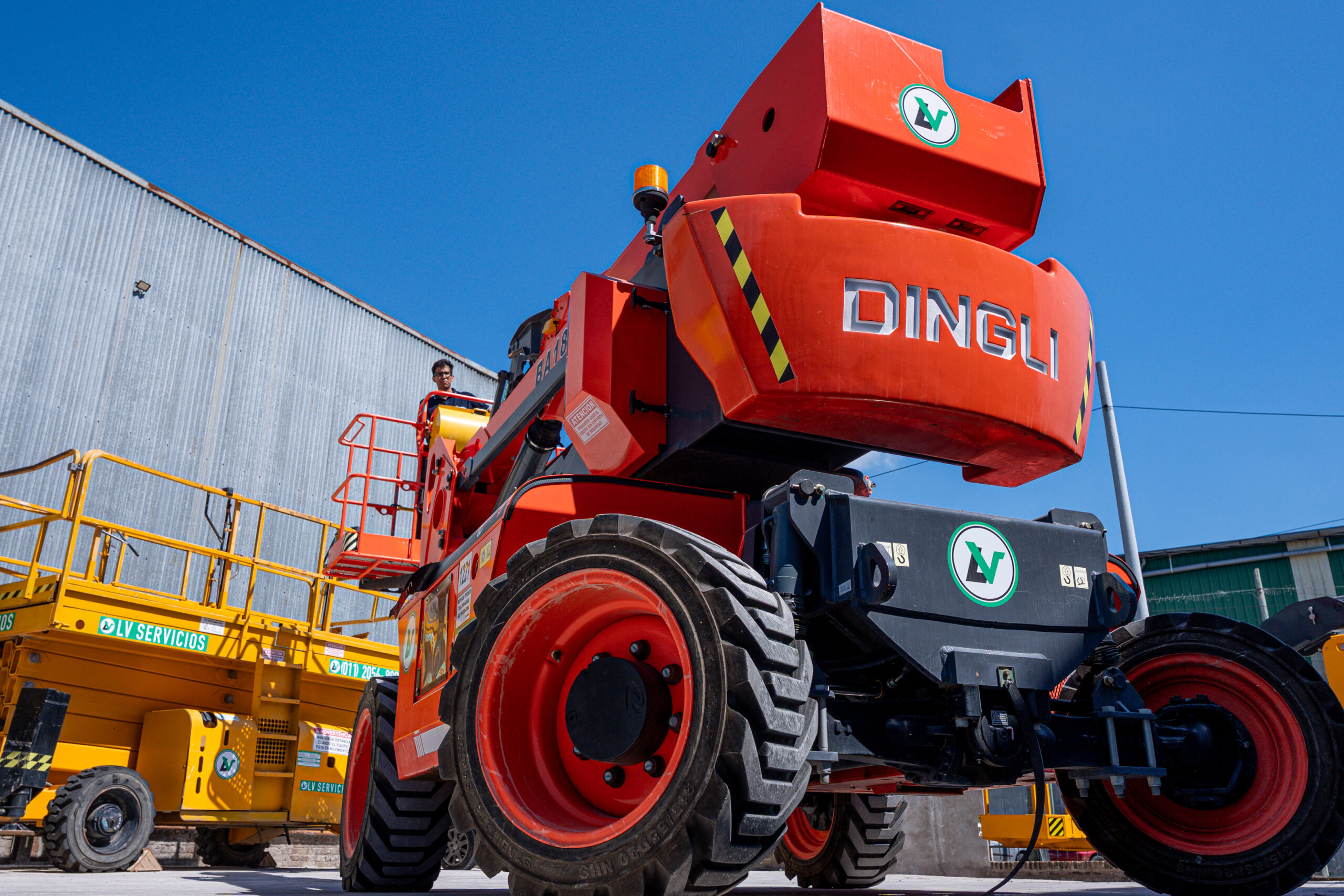 Manipulador telescópico LV Servicios